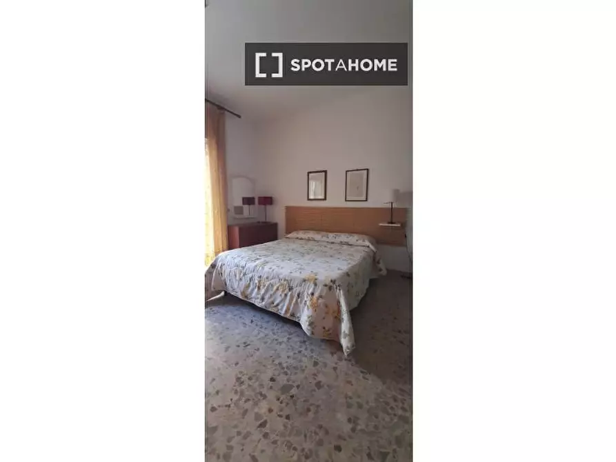 Immagine 1 di Camera condivisa in affitto  in Via Ulisse Dini, 00146 Roma RM, Italy a Roma