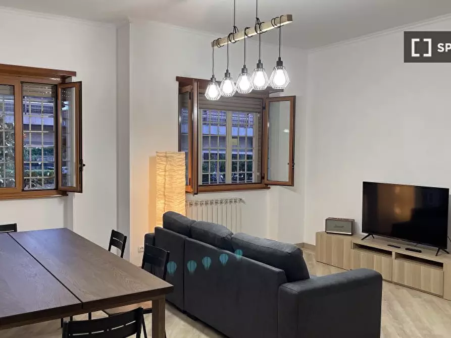 Immagine 16 di Camera condivisa in affitto  in Via Casilina a Roma