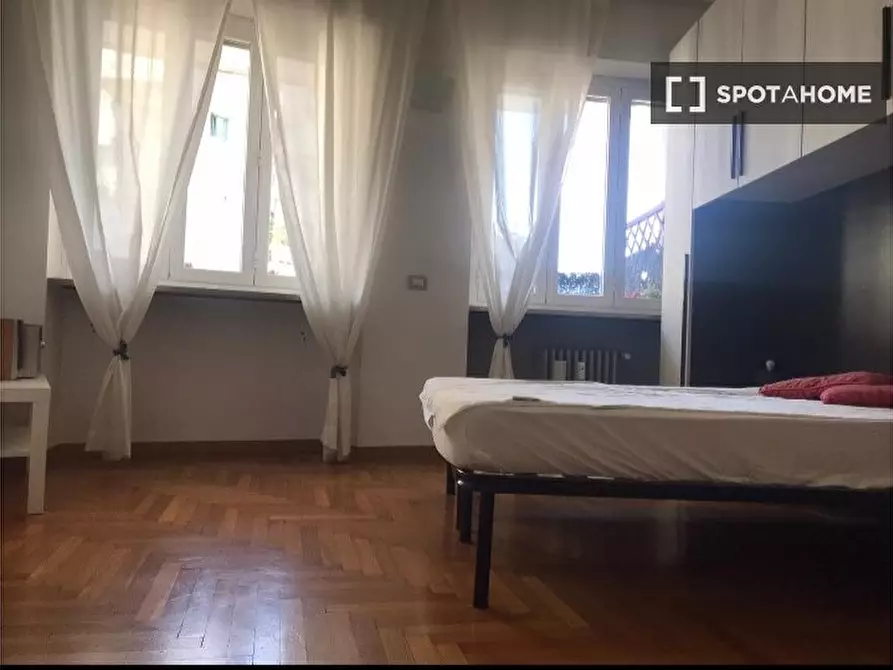 Immagine 1 di Camera condivisa in affitto  in Via Montepulciano a Milano