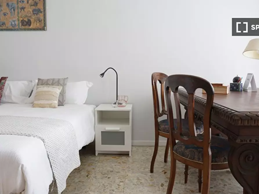 Immagine 2 di Camera condivisa in affitto  in P.za de Angeli Ernesto a Milano