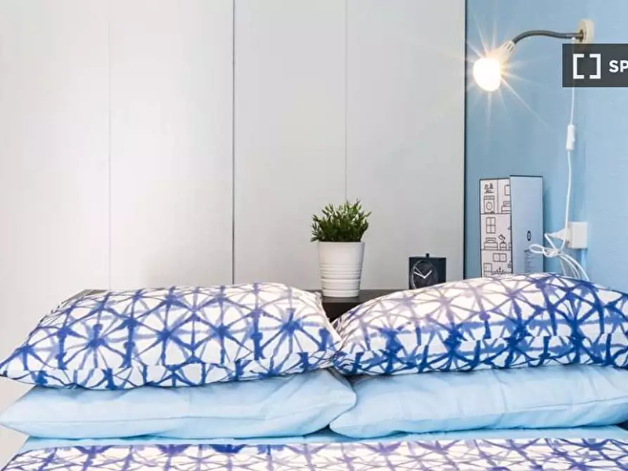 Immagine 1 di Camera condivisa in affitto  in Viale Beatrice D'Este a Milano