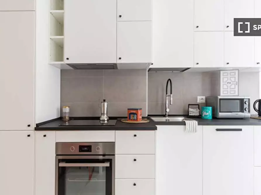 Immagine 19 di Camera condivisa in affitto  in Viale Bligny a Milano