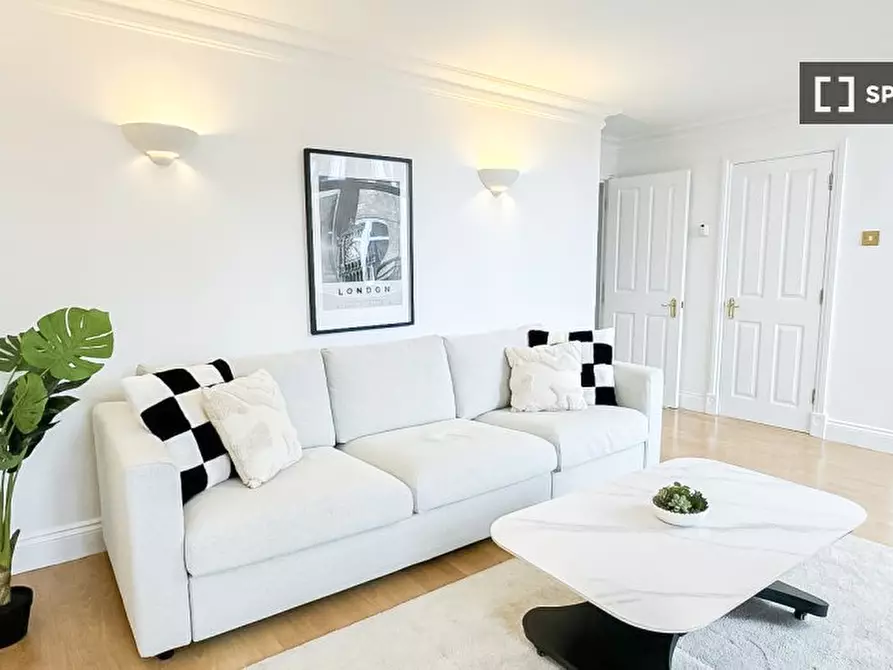 Immagine 2 di Appartamento in affitto  in Drake Court a Camberwell