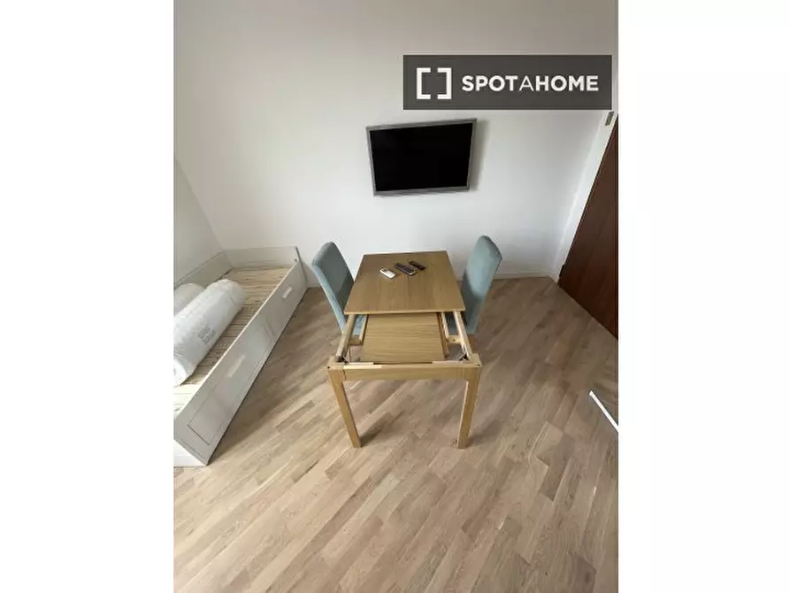 Immagine 13 di Ufficio in affitto  in Via Giambellino a Milano