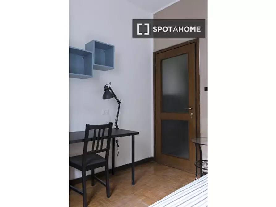Immagine 4 di Camera condivisa in affitto  in Via Orti a Milano