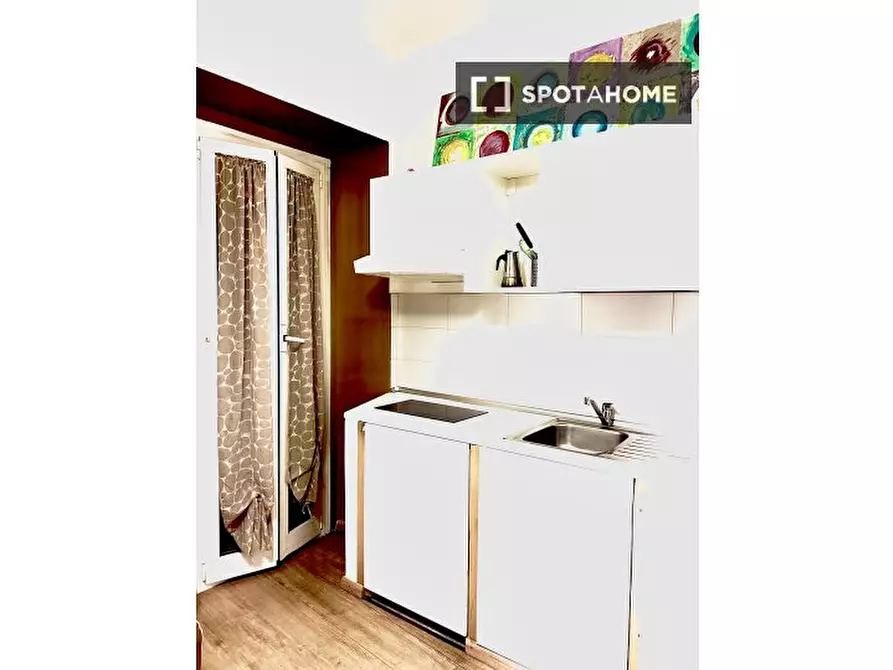 Immagine 3 di Appartamento in affitto  in Via del Piè di Marmo a Roma