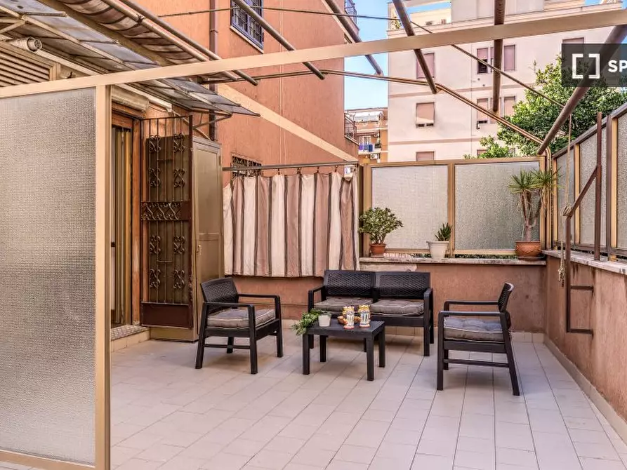 Immagine 11 di Appartamento in affitto  in Via dei Lauri a Roma