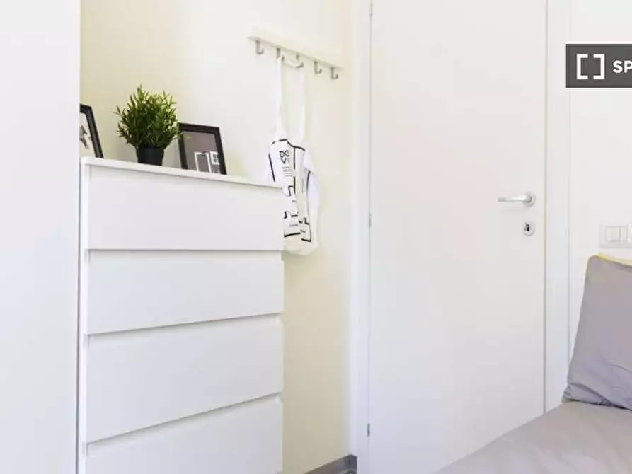 Immagine 6 di Camera condivisa in affitto  in Via Delle Ande Milan a Milano