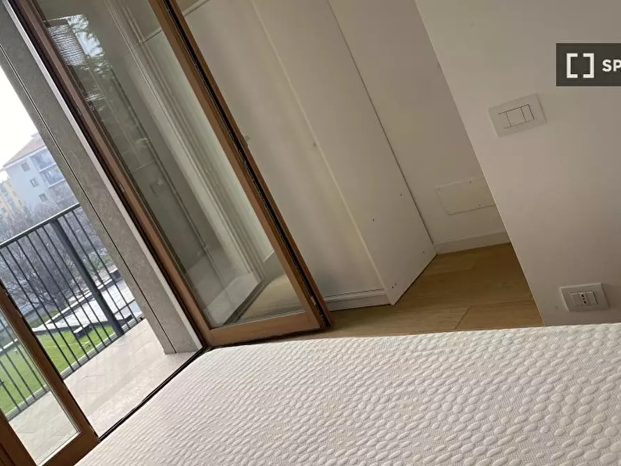 Immagine 1 di Camera condivisa in affitto  in Via Melchiorre Gioia a Milano