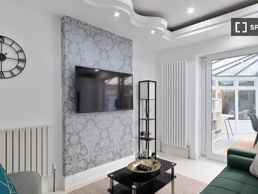 Immagine 3 di Appartamento in affitto  in Windermere Rd a Croydon