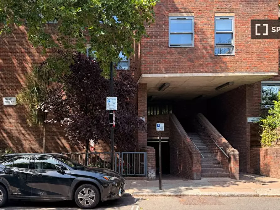 Immagine 8 di Appartamento in affitto  in Talbot Road a Paddington