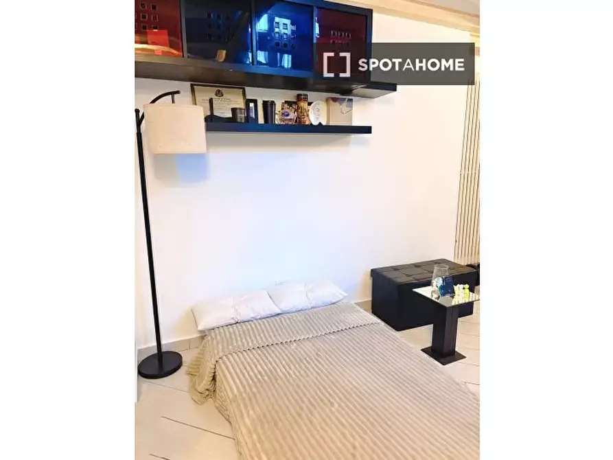 Immagine 8 di Appartamento in affitto  in Via Valtellina a Milano