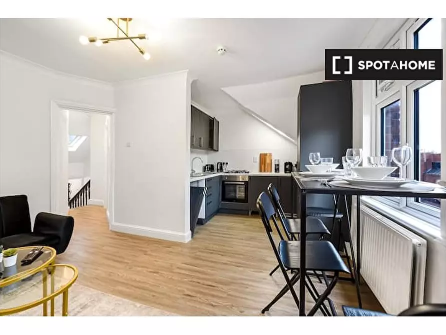 Immagine 16 di Appartamento in affitto  in Flat C Agincourt Road Greater London NW3 2PA a Camden Town