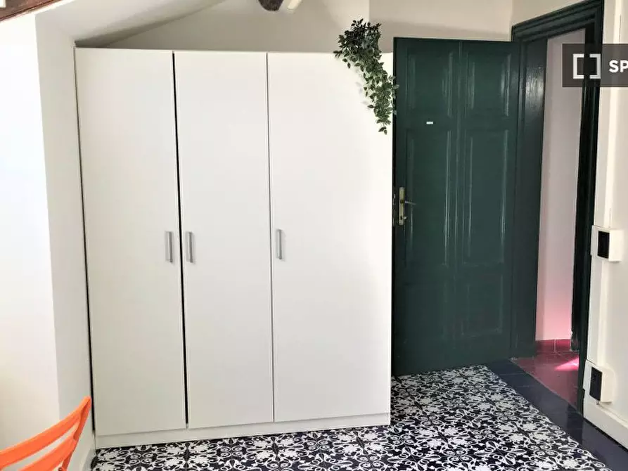 Immagine 4 di Camera condivisa in affitto  in VIA DELLA CERNAIA a Firenze