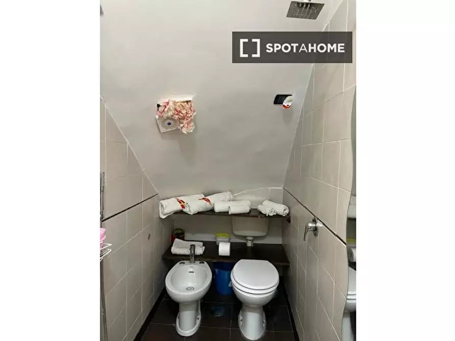 Immagine 8 di Appartamento in affitto  in Via Pellegrini a Napoli