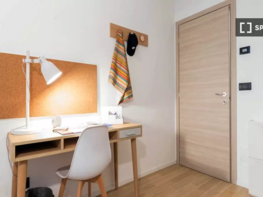 Immagine 7 di Camera condivisa in affitto  in Via Padova a Torino