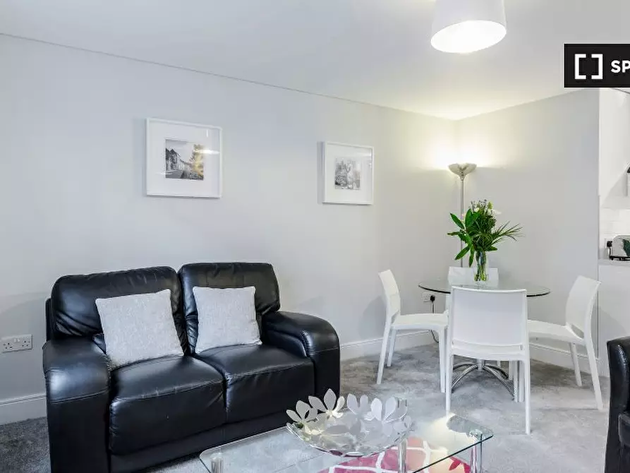 Immagine 3 di Appartamento in affitto  in Marina Pl a Kingston Upon Thames