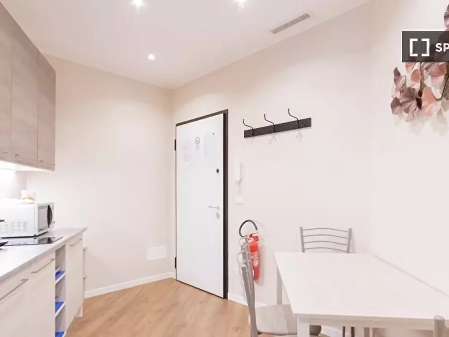 Immagine 8 di Appartamento in affitto  in Via Santa Maria Valle a Milano