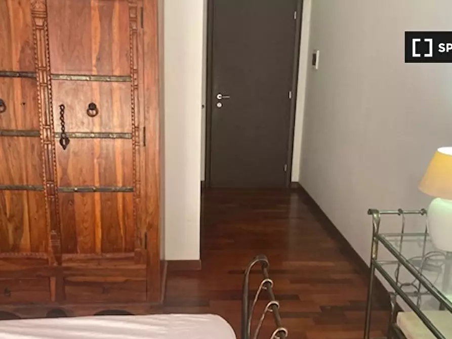 Immagine 3 di Camera condivisa in affitto  in Lungotevere di Pietra Papa a Roma