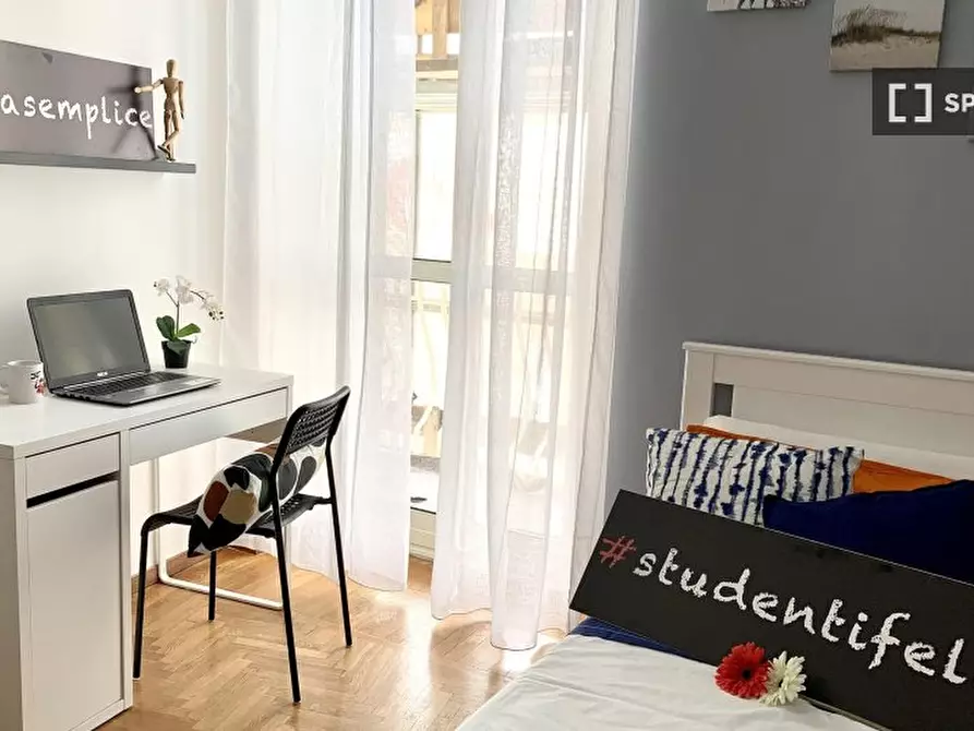 Immagine 3 di Camera condivisa in affitto  in Via Caraglio a Torino