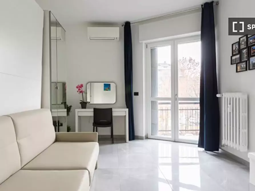 Immagine 2 di Ufficio in affitto  in Largo Promessi Sposi a Milano