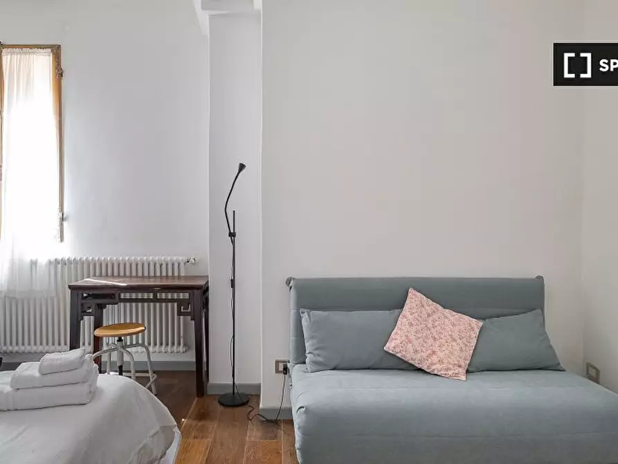 Immagine 11 di Appartamento in affitto  in Via del Pratello a Bologna