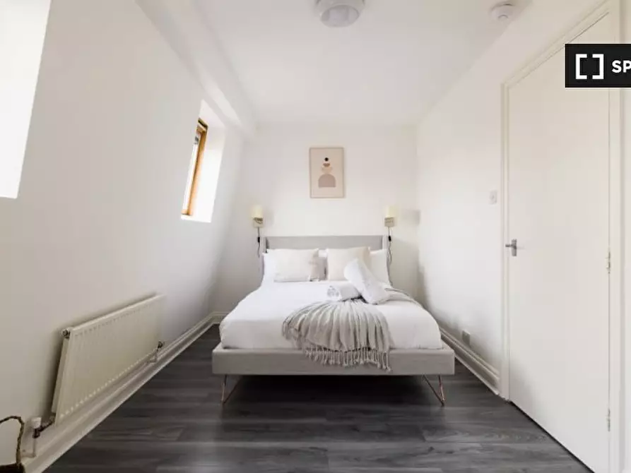 Immagine 7 di Appartamento in affitto  in Goldhawk Rd a Hammersmith