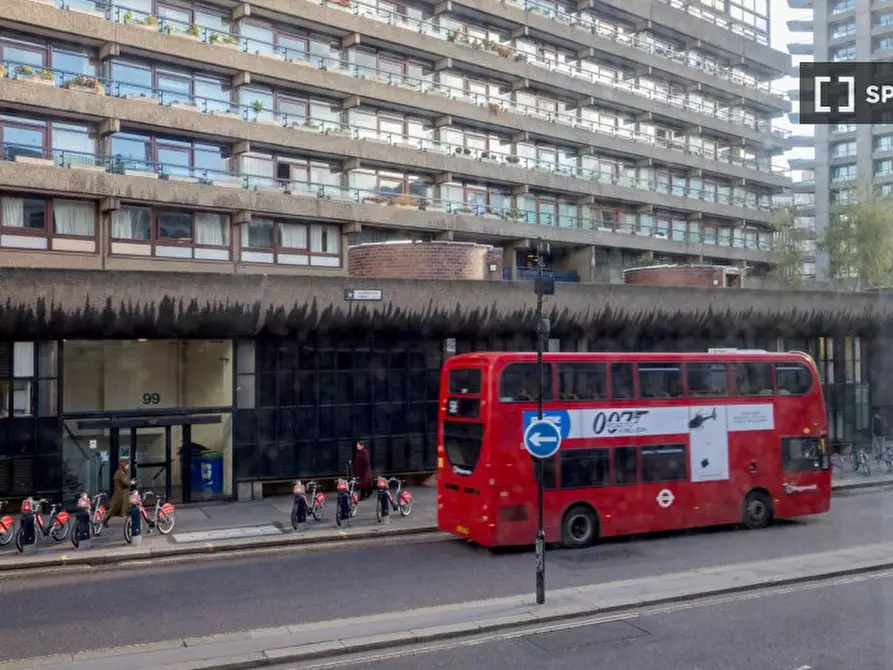 Immagine 4 di Appartamento in affitto  in Aldersgate St a Islington