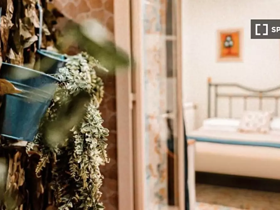 Immagine 13 di Camera condivisa in affitto  in Via Salvator Rosa a Napoli