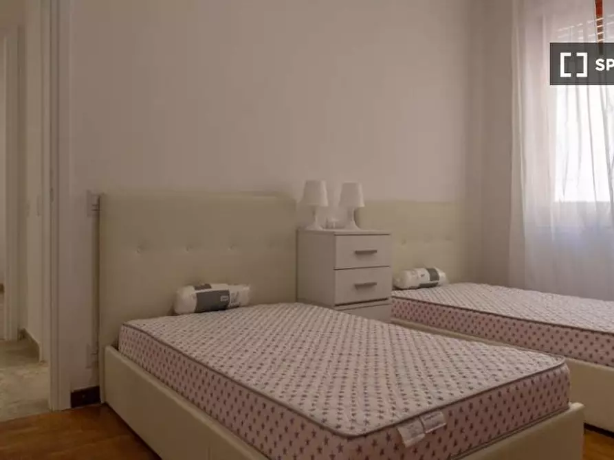 Immagine 1 di Camera condivisa in affitto  in VIA STRADIVARI a Milano