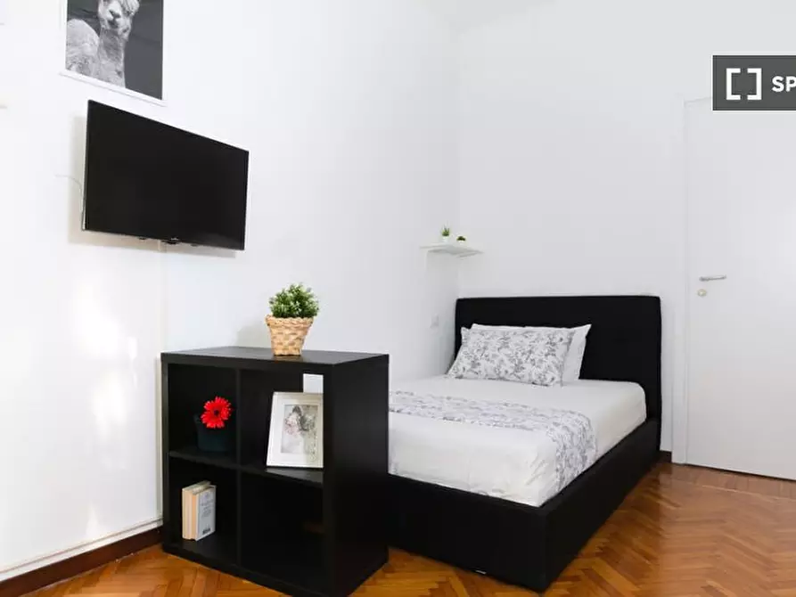 Immagine 4 di Camera condivisa in affitto  in Via Francesco Melzi d'Eril a Milano