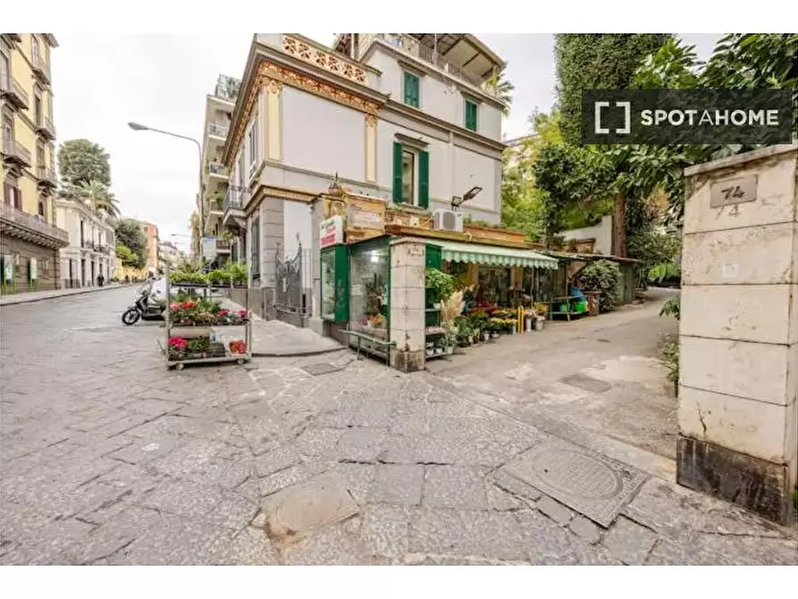 Immagine 3 di Appartamento in affitto  in Via Francesco Crispi a Napoli