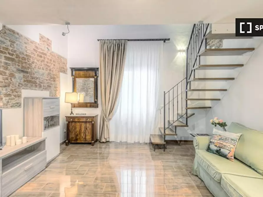 Immagine 2 di Appartamento in affitto  in Via dei Cerchi, 50122 Firenze FI, Italy a Firenze