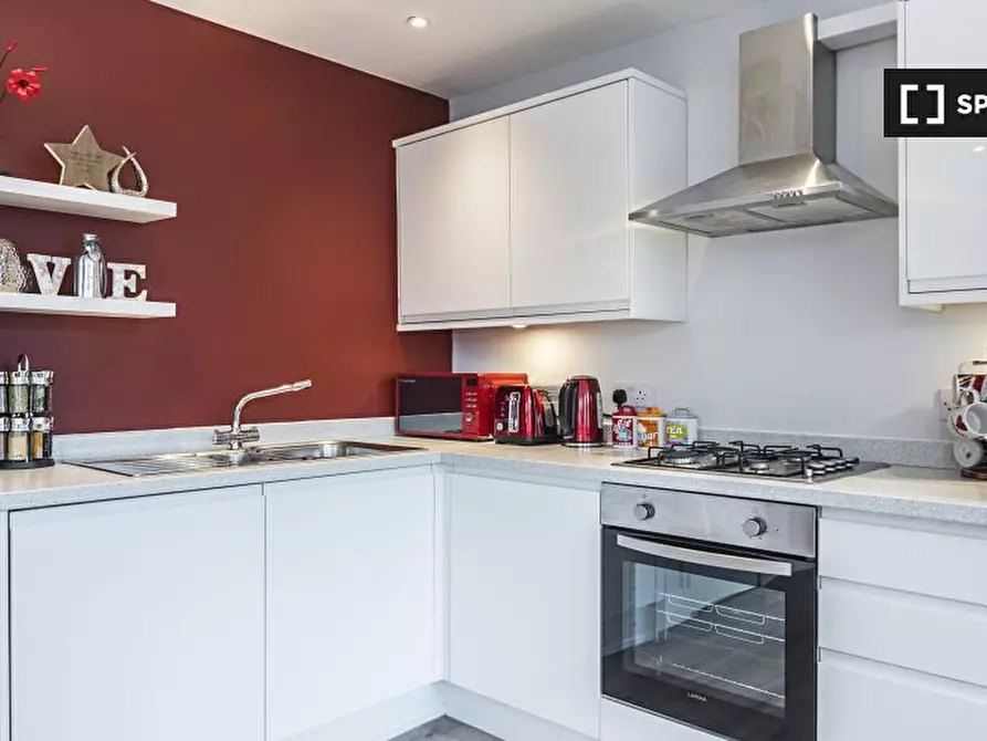 Immagine 8 di Appartamento in affitto  in Kilburn High Rd a Camden Town