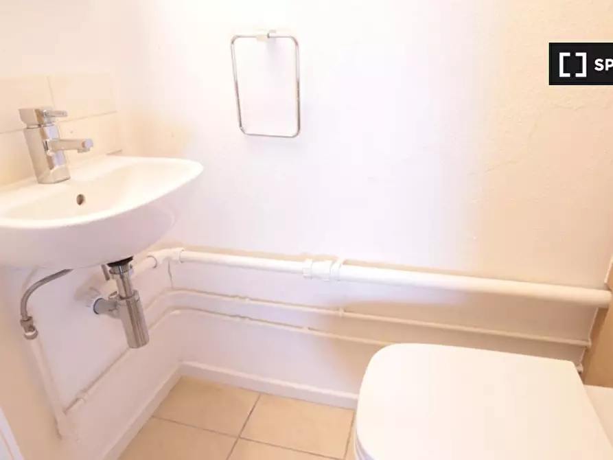 Immagine 8 di Camera condivisa in affitto  in Ivanhoe House a Poplar