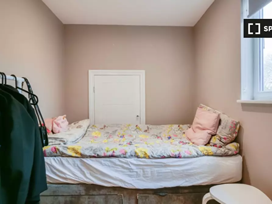 Immagine 8 di Appartamento in affitto  in Forest Ln a Stratford