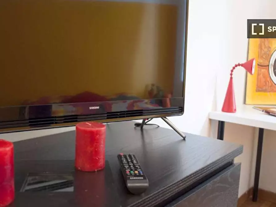 Immagine 6 di Camera condivisa in affitto  in Viale Tunisia a Milano