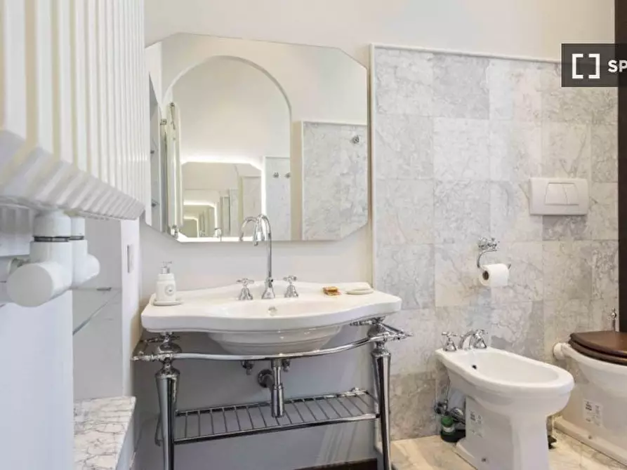 Immagine 7 di Appartamento in affitto  in Lungarno Amerigo Vespucci a Firenze