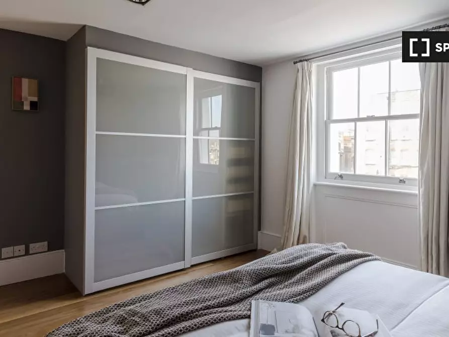 Immagine 13 di Appartamento in affitto  in flat a Kensington