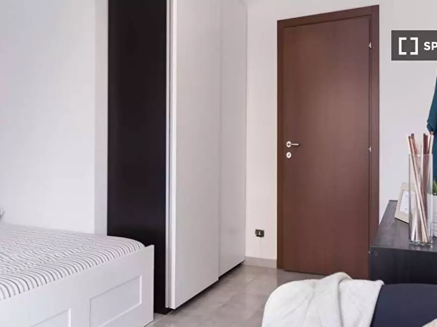Immagine 4 di Camera condivisa in affitto  in Via Dei Mandorli Milan a Corsico