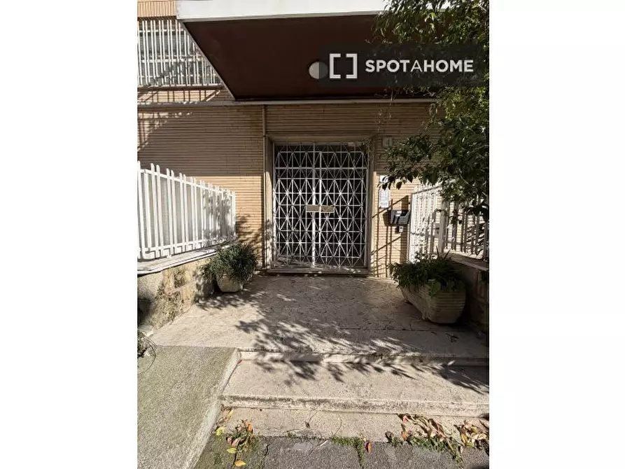 Immagine 15 di Appartamento in affitto  in Via Dego a Roma