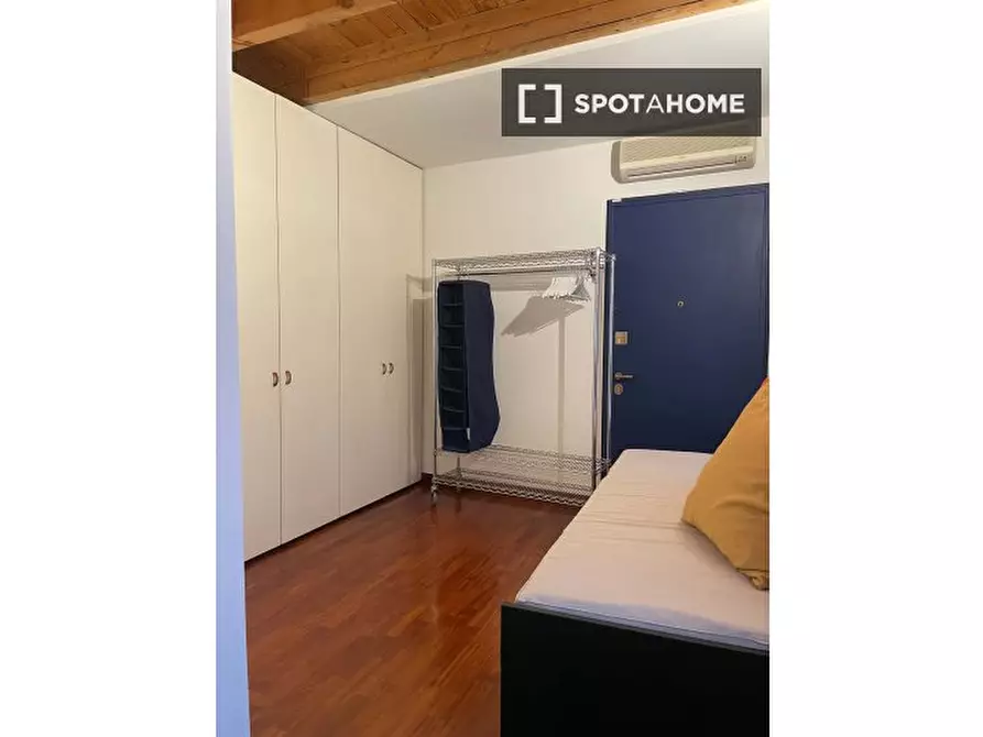 Immagine 19 di Appartamento in affitto  in Alzaia Naviglio Grande a Milano