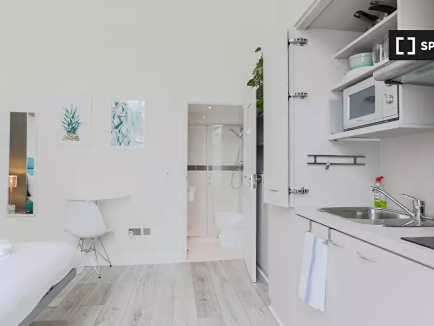 Immagine 13 di Ufficio in affitto  in Nevern Rd a Kensington