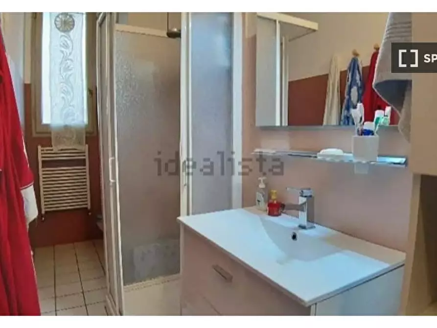 Immagine 7 di Camera condivisa in affitto  in Via Alfredo Oriani a Firenze