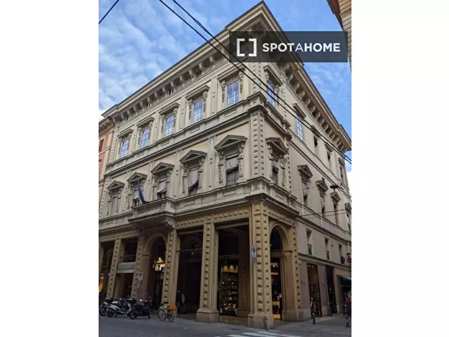 Immagine 12 di Ufficio in affitto  in Via dell'Indipendenza a Bologna