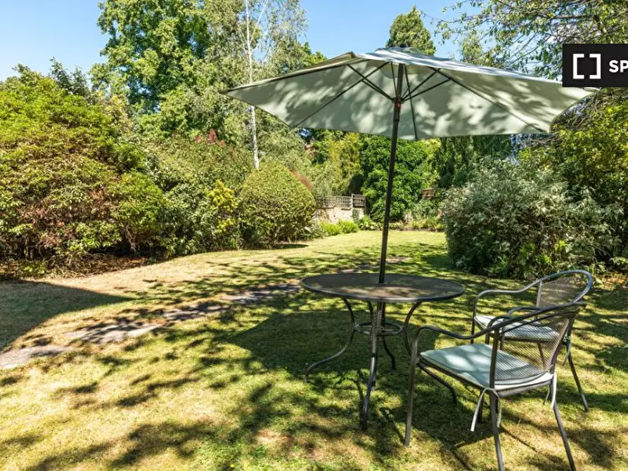 Immagine 19 di Appartamento in affitto  in Garden Flat a Camden Town