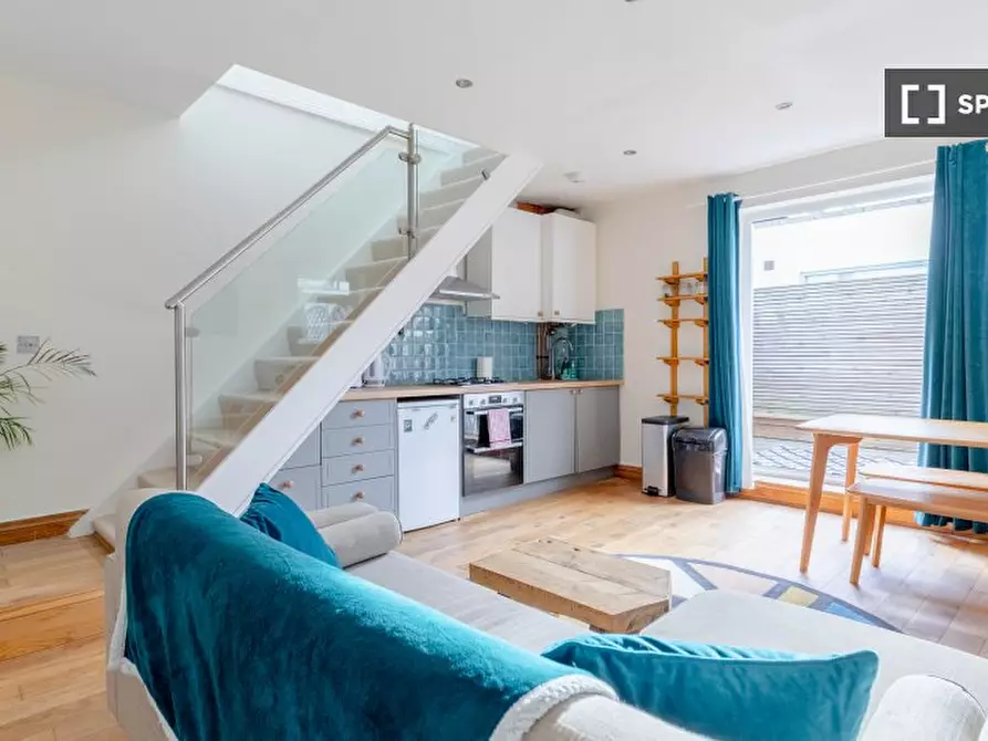 Immagine 6 di Appartamento in affitto  in Hollydale Rd a Camberwell