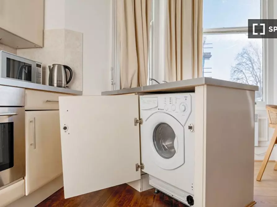 Immagine 9 di Appartamento in affitto  in Earls Ct Rd a Kensington