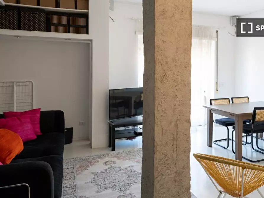 Immagine 3 di Ufficio in affitto  in Via dei Bruzi a Roma