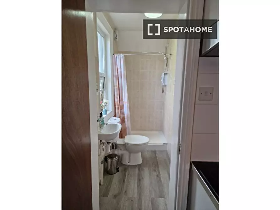 Immagine 14 di Ufficio in affitto  in Green Lanes a Hackney